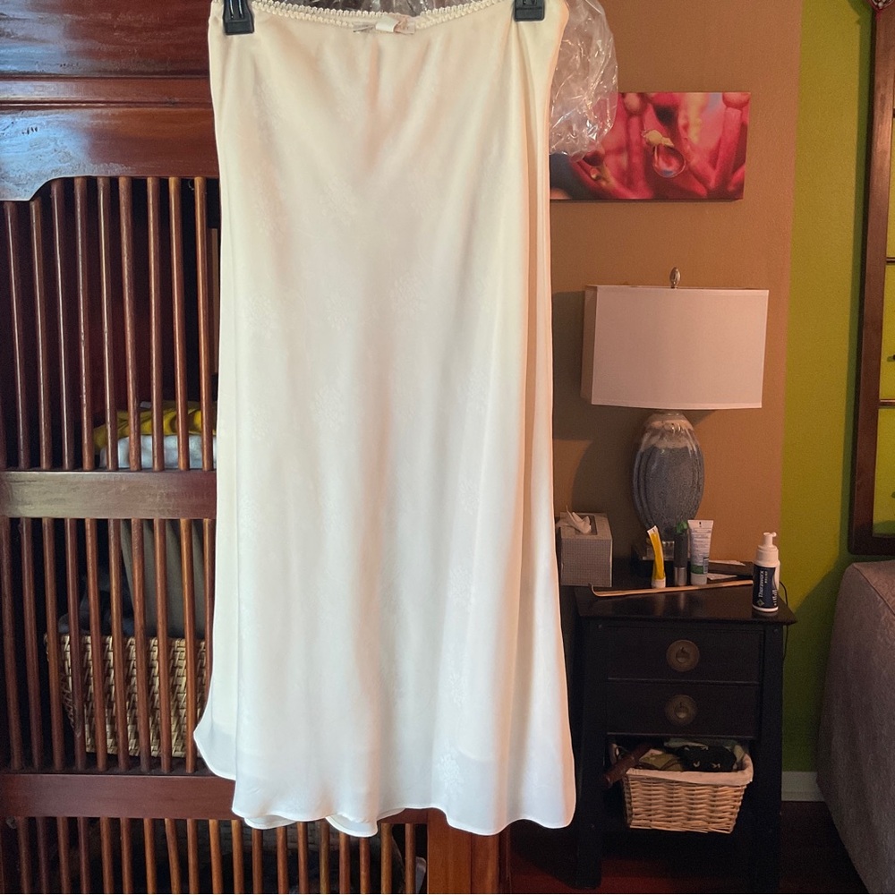 CHELSEA & VIOLET SKIRT